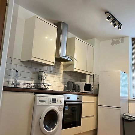 Ferienwohnung Cairo Street Ground Floor Warrington Exterior foto